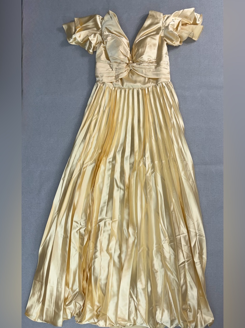 Elegant Satin Pleated Yellow Maxi Dress Size 6